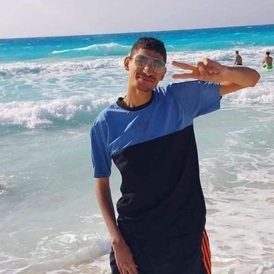 استمتع بالي عندك هيجيلك الي مش عندك
هناك أشياء لم يكتب لها نهاية بعد
💓Alahly💓
23سنة 👨🎓
💓😍
🌹