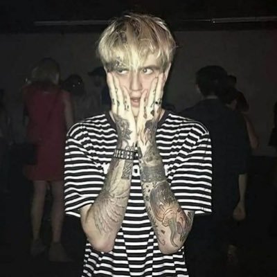 frailentity's profile picture. 24. she/they. trigger warning. MDNI. priv: @spinnerstarves