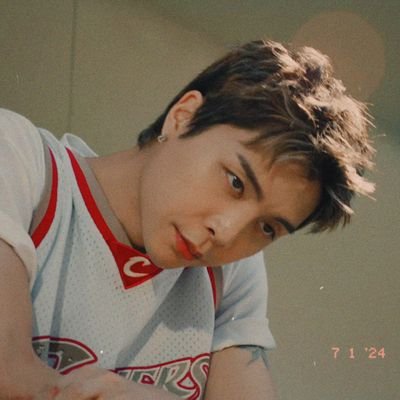 szjowuzs's profile picture. 