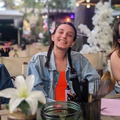 Elle/She |Sage-femme 🤰🏼🤱🏻| 26 ans ♍ | Féministe 💁🏻♀ | LGBT+ 🏳🌈 |