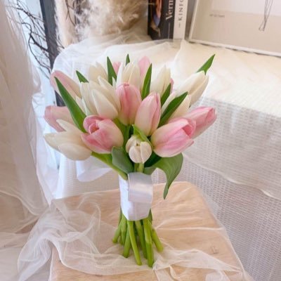 Self-taught floral arts. You know what is anthophile? It’s you and me!