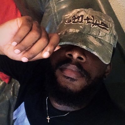 uggh_stfu's profile picture. Design | Development