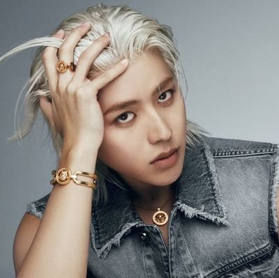 Fan page for our favorite singer-songwriter KUN (Cai Xukun). Follow @kun_officialx for KUN’s latest news on music, stage, fashion, and more.