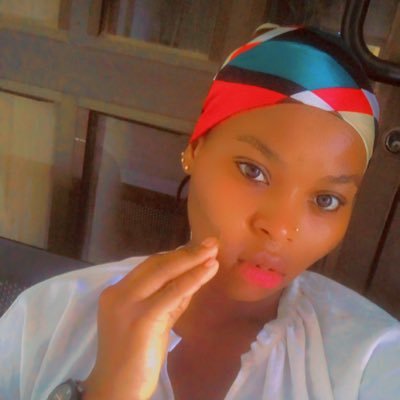 oluwatomi234's profile picture. 