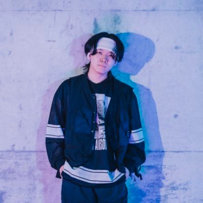 (@ayame_band) ベース担当。左利きベーシスト。甘いものが好き。