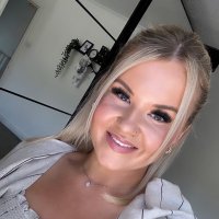 CLL (@chloelomas) 's Twitter Profile