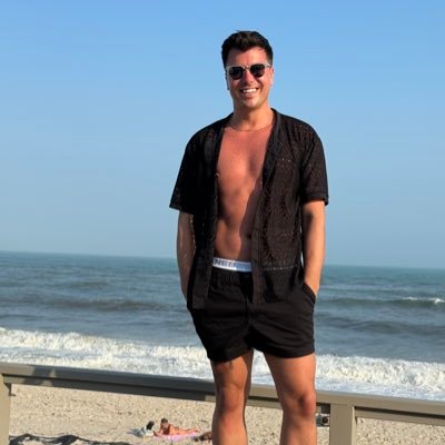 rileyanheluk's profile picture. Next member of The Buried Life.