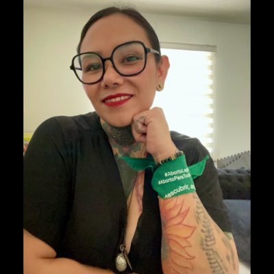 lizlovecc's profile picture. Neurodivergente | Colaboradora en Ángulo 7 | Soy la shi o she | Artivista social y amo la congruencia 🖤