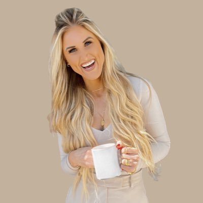 BrittanyLe7629's profile picture. 