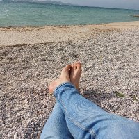 Feet lover (@bi_is_fine) 's Twitter Profile