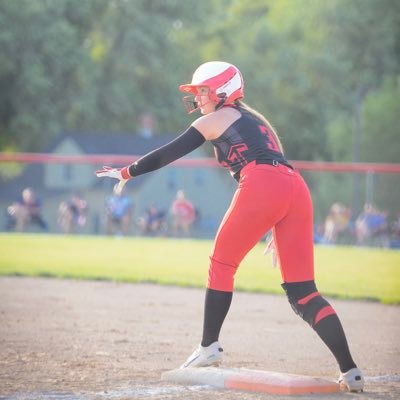 EWinchell08's profile picture. THS ‘26  |   Briar Cliff University Softball Comitt