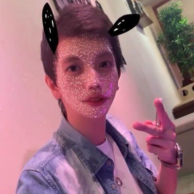 気になったりあっ！って思ったらフォローしてね！( ^ω^ ) EDM大好きでふ👌笑 もっと色んな曲知りたいし聞けたらええなおもてまふ。後パチンコ好きです。笑 後ものすごく頭が、悪いです👌 三ノ宮で居酒屋でキッチンで仕事してます料理の仕事してもう約10年