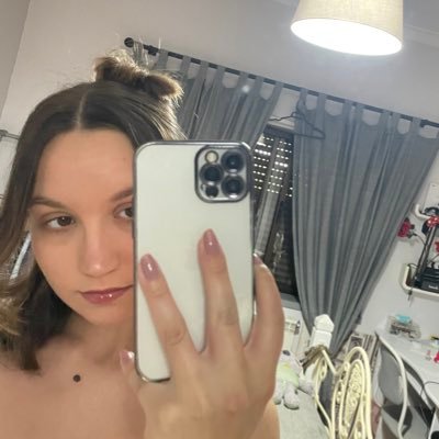catarolas21's profile picture.