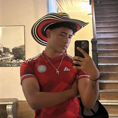 kevorevival's profile picture. dominicans do it better main: @kevormez