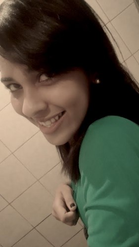 Leonina, 16 anos, Botafoguence, estudante, Apaixonada pela vidaa !
Quando agente acha q sabe todas a respostas vem a vida e muda todas as perguntas' XD
