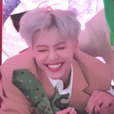 nanalov_0813's profile picture. 난 너란 걸 그냥 한 눈에 알아보았어
#재민 #재민프로텍터