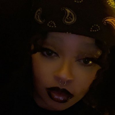 hoodoo hoochie💅🏽 the dead folks partner in crime🫶🏼 spirit bender tings…. clothes designer/music producer/music artist/creative/poet, 🐐