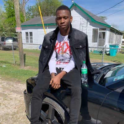 HUMBLE TO KNOW IM NO DIFFERENT BUT SMART ENOUGH TO KNOW IM VERY DIFFERENT!👁🗨
