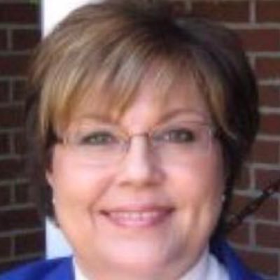 JaneWorth12's profile picture. 