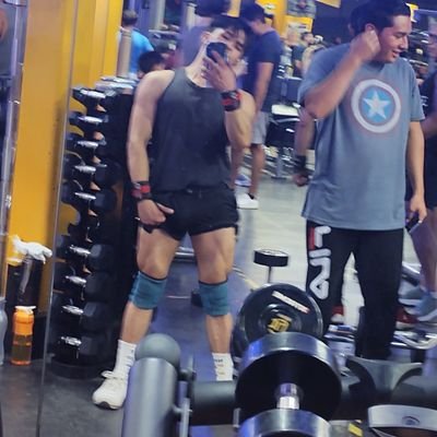 EmirHernan83034's profile picture. 