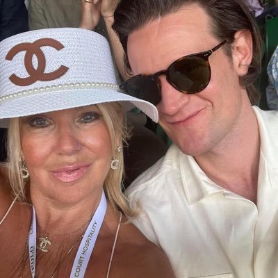 Love life and it will love you back..... proud mummy of Laura Jayne aka Princess and Matt Smith aka The 11th Doctor...... now HRH Loves all things Fabulous xxxx