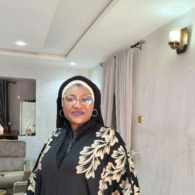 #LECTURER #CEO #COUNSELLOR #PSYCHOLOGISTS #Therapist #OILGAS, #Mining #SAPIOSEXUAL, Good Verbal & Written Skills. Activist, Ready to Empower Women & Youth.