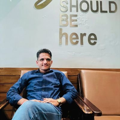 दिल और दिमाग मारवाड़ी ।
आजाद परिंदा
Student | tweets are personal