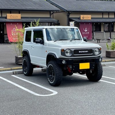 SUZUKIジムニーJB6410月6日に納車しました。仕事が忙しく写真撮ってません。また時間のある時載せようと思います。