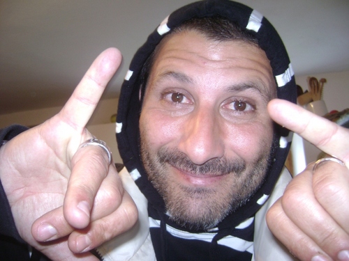 RICAMBIO IL RISPETTO COL RISPETTO, AFFRONTO CON SAGGEZZA LE PROVOCAZIONI E REGALO ALL'IPOCRISIA LA MIA INDIFFERENZA