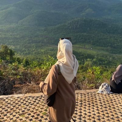 Itsmelin10's profile picture. 