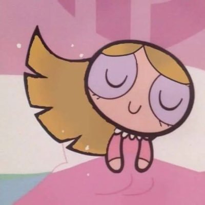 muskirants's profile picture. chaser of sunsets, collector of books