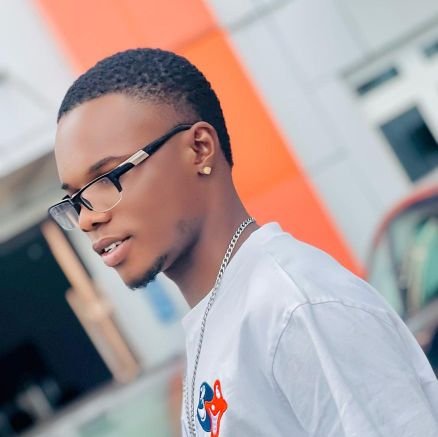 ramseyvile's profile picture. 📍NG 🇳🇬 - 🇪🇺
💎: Empowering you to live fearlessly.
Simplicity is the key to happiness.