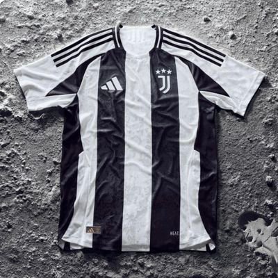 lazebrafelice's profile picture. Curiosity killed the cat 🐈
 #UntilTheEnd ⚪⚫