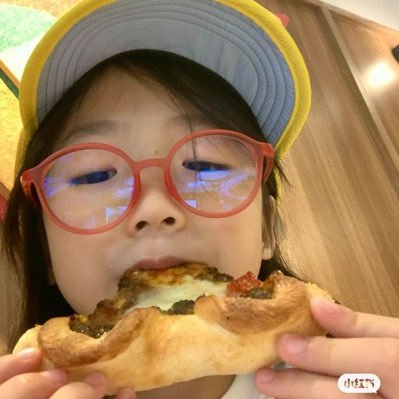 Cissl363208's profile picture. 