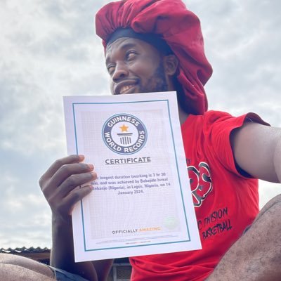 GWR HOLDER (TWERKING) || Engineer|| LAUTECH Alumni|| Music Lover|| BarcaBlood❤️💙|| Messi||Kyrie Irving || Guy with a big ASS that can’t Shake it