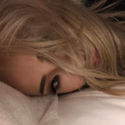 Kyelee22's profile picture. Just existing. I’m sort of a bitch too.