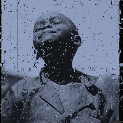 SkydiverTz's profile picture. @muha# from @kigoma💙,@simba Sc❤️🤍&@chelseaFc💙🤍... body fitness, footballer👣⚽music🎶student of @UDOM