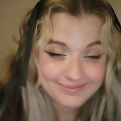 emma_dqn's profile picture. I'm a survivor