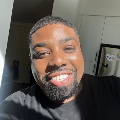 ΑΦΑ•Educator• Executive VP @youngdems #NLCFamily•Deputy Director @n2nMA & @n2nma_action • Co-Chair @MassLGBTQyouth• opinions are my own• 🇯🇲