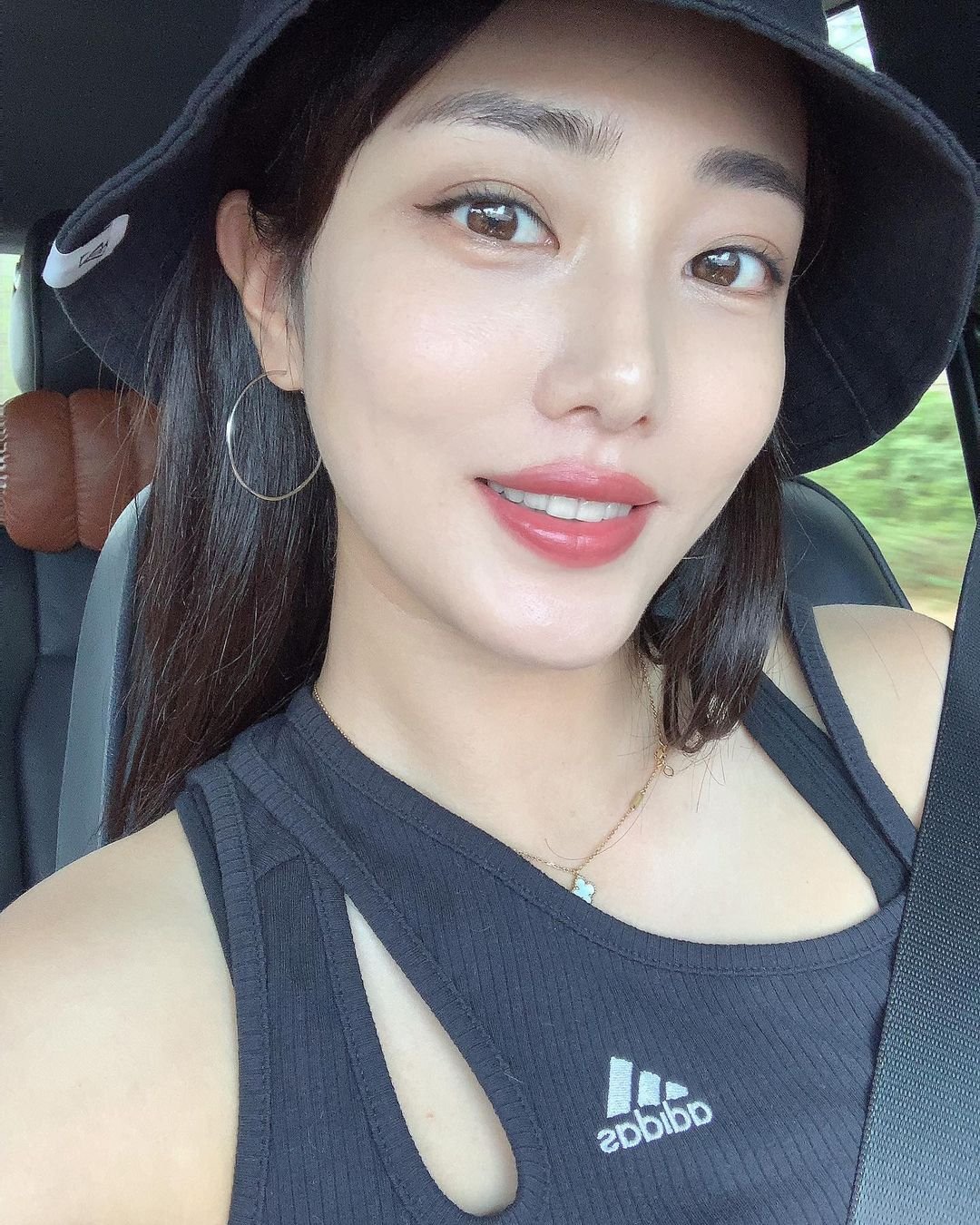 SherthoysYxTXj's profile picture. 