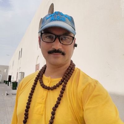 suresh_adhi1's profile picture. (संसारको सबैभन्दा धनी मानिस पनि आफ्नो आमा बाबा बिना त गरिब नै हुन्छ ।)(Even the richest people in the world are poor without their parents.)