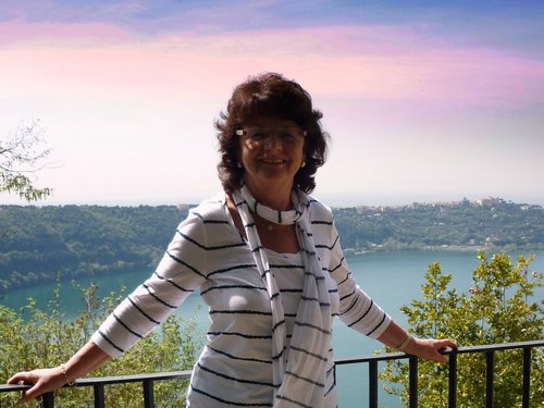 deliahardiman's profile picture. 