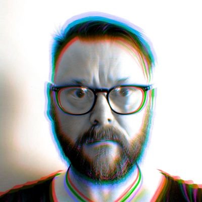 Partner 👩🏼🤝👨🏻
Cat Dad 🐈⬛
Musician 🎸
Arab 🍊
Independence supporter 🏴
Somewhat influenced by the juice of the red grape 🍷
Saor Alba ✊