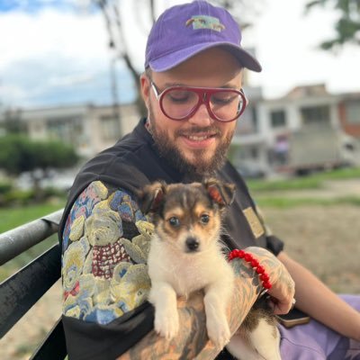 Hola me Llamo Jay y vengo aquí solo a pensar cosas. gracias por leerme