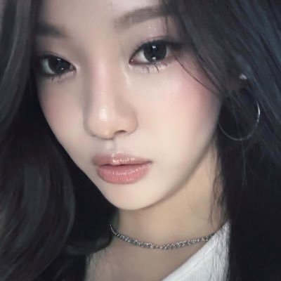 oldskirts's profile picture. 🆕👖