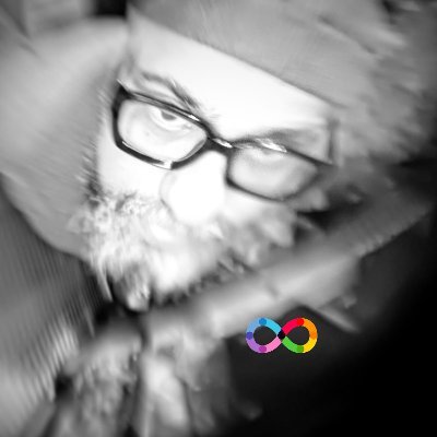 🌟 48 | Autista Nível 1 | TDAH | Borderline | Ansiedade | 🎶 Synthwave, Indie Rock | 🎬 Filmes cult | 🕉️ Umbandista | 🏳️🌈