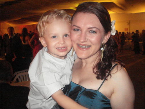 elenadechering's profile picture. Mãe , Amiga .Adm.de empresa .e tbm dona de casa com muito orgulho.!
Amo meu filho e a vida.!
Acredito em Deus Pois ele sempre me guia quando preciso.