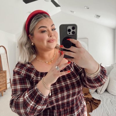 God First🙏✝️ Legit Sugar Mommy💵. I Help City 🏙️ And Organization With Financial 💴 💴 Assistance Dm With Your Cash App Tag Or PayPal Address Now For $3500