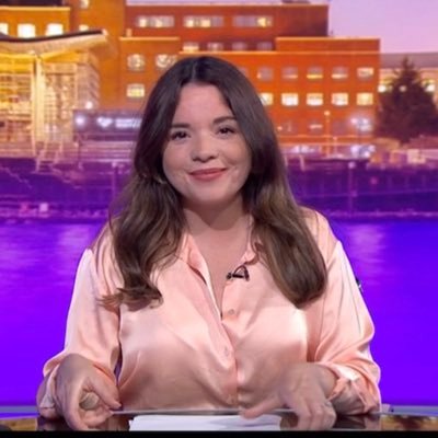 🏴🎥Gohebydd Abertawe @BBCWales Swansea reporter currently on maternity leave •