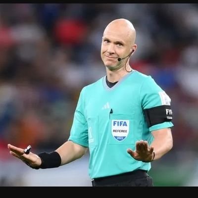 AnthonyTayl0r's profile picture. Best Referee in English Premier League||Fan account||Not affiliated with Antony Taylor ||18+. 
Dm for Enquiries.